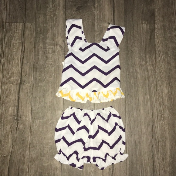 Frumpy Rumps,white striped ruffled dress. - Picture 2 of 6